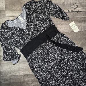 Sangria Plus Size V Neck 3/4 Sleeve Dress Size 18W